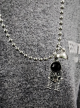 ins风宇航员磁吸项链情侣款