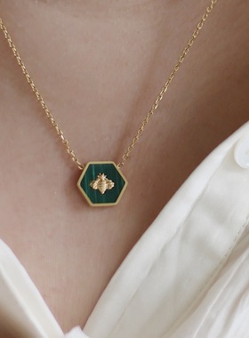 小蜜蜂项链复古绿条纹六边形