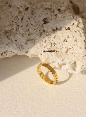 鳞片层叠戒指人鱼波光闪片女