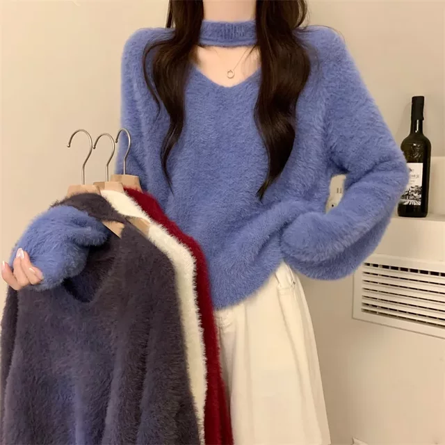 Soft mink velvet halter neck v-neck sweater for women autumn and winter 2025 new loose knitted sweater lazy style short top