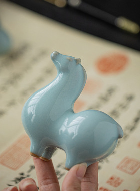 创意陶瓷小唐马摆件精品汝窑开片客厅酒柜玄关办公桌面装饰工艺品