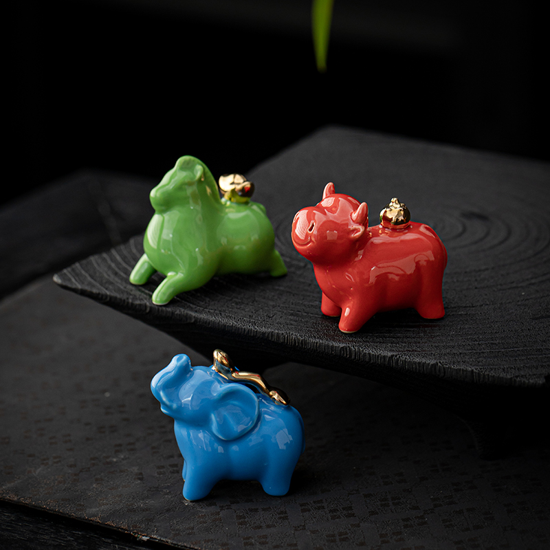 宇轩 创意迷你可爱陶瓷马牛小猪小象吉祥物家居办公桌面饰品摆件 - 图0