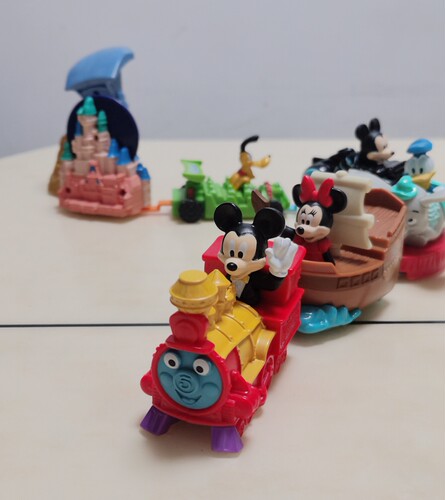 2022麦当劳联名盲袋米奇米妮玩具巡游小花车火车公仔小飞象唐老鸭 - 图1