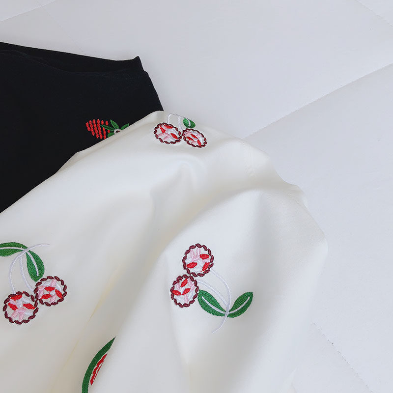 爱到不能行立体小樱桃重工刺绣t恤 唯帝森T恤