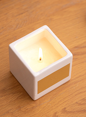 香薰蜡烛大豆蜡无烟卧室摆件小众高级感持久留香生日创意礼物家居