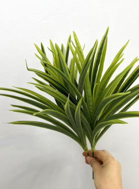 仿真吊兰盆景草装饰假花绿植龙须草吊兰花植物墙花草隔断园艺花