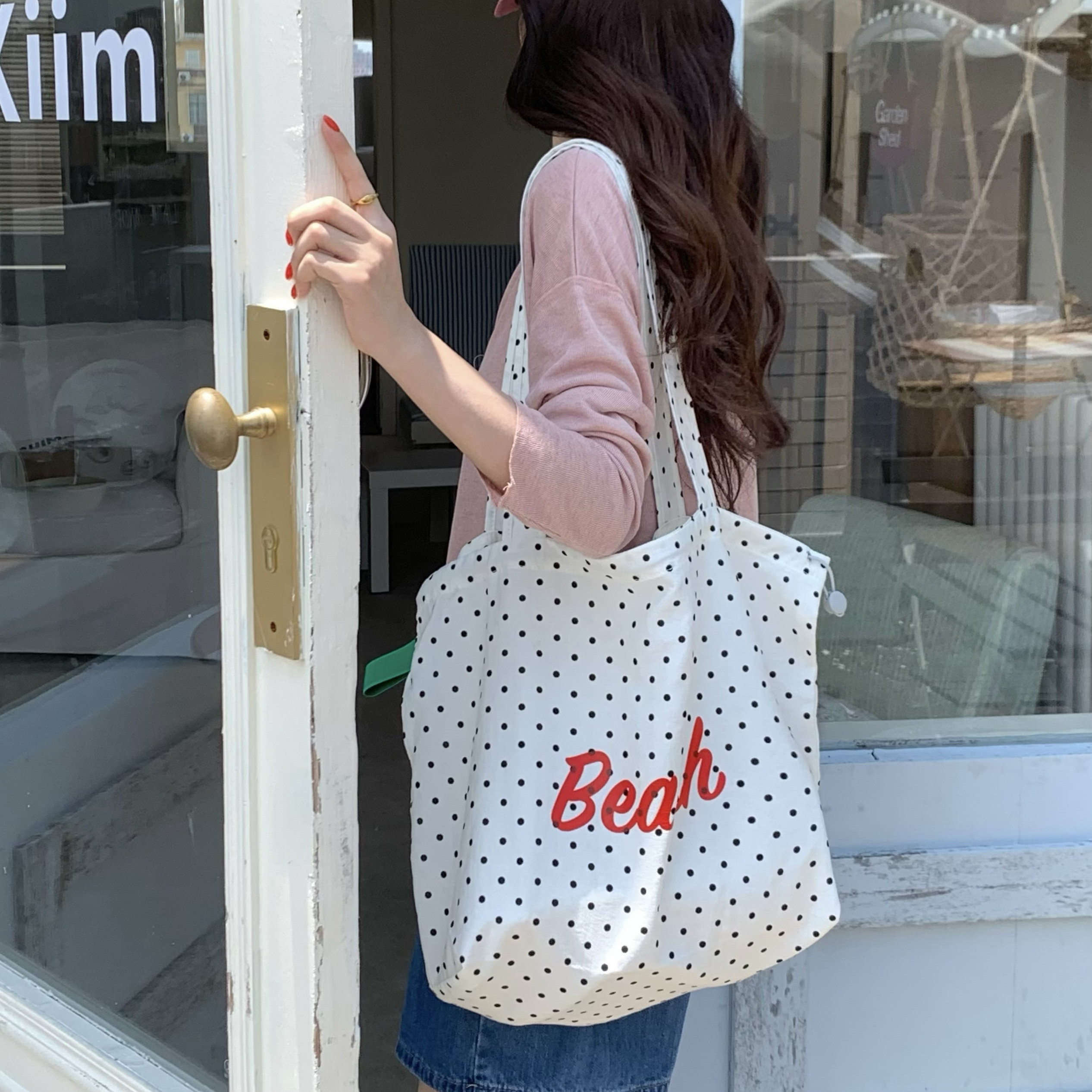 Wfei复古字母单肩包大容量抽绳束口帆布包波点托特包尼龙购物袋,淘宝优惠券,粉丝福利购,淘宝优惠卷