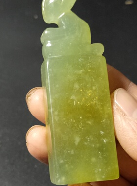 供应工艺品仿古岫玉雕刻遇贵人印章手把件玉印章批发