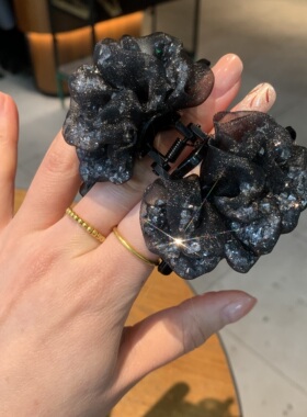 GOBJNKO黑色亮片网纱玫瑰花发圈女精致闪亮大号发饰女人味