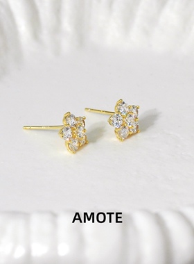 AMOTE《白雾雪恋》五角星小花S925银耳钉简约高级设计感精致耳饰