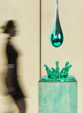 再发现电镀玻璃钢摆件现代展厅