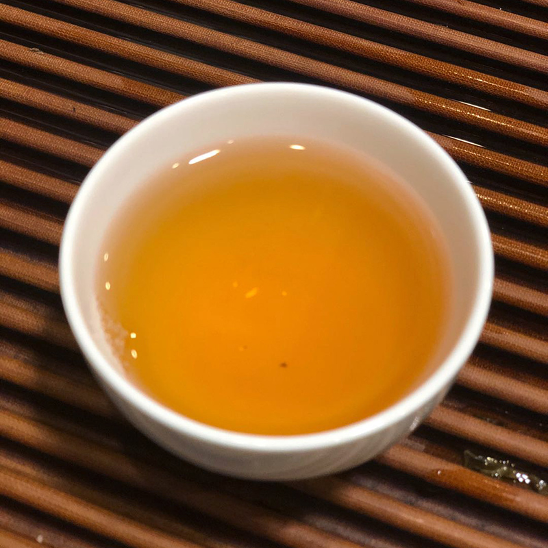 整提7饼2006年中期老班章老树茶倒生根云南普洱青饼生茶2499g珍藏-图2