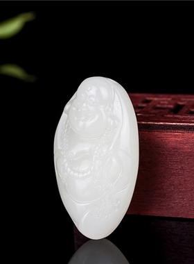 笑佛籽料吊坠菠菜绿碧玉