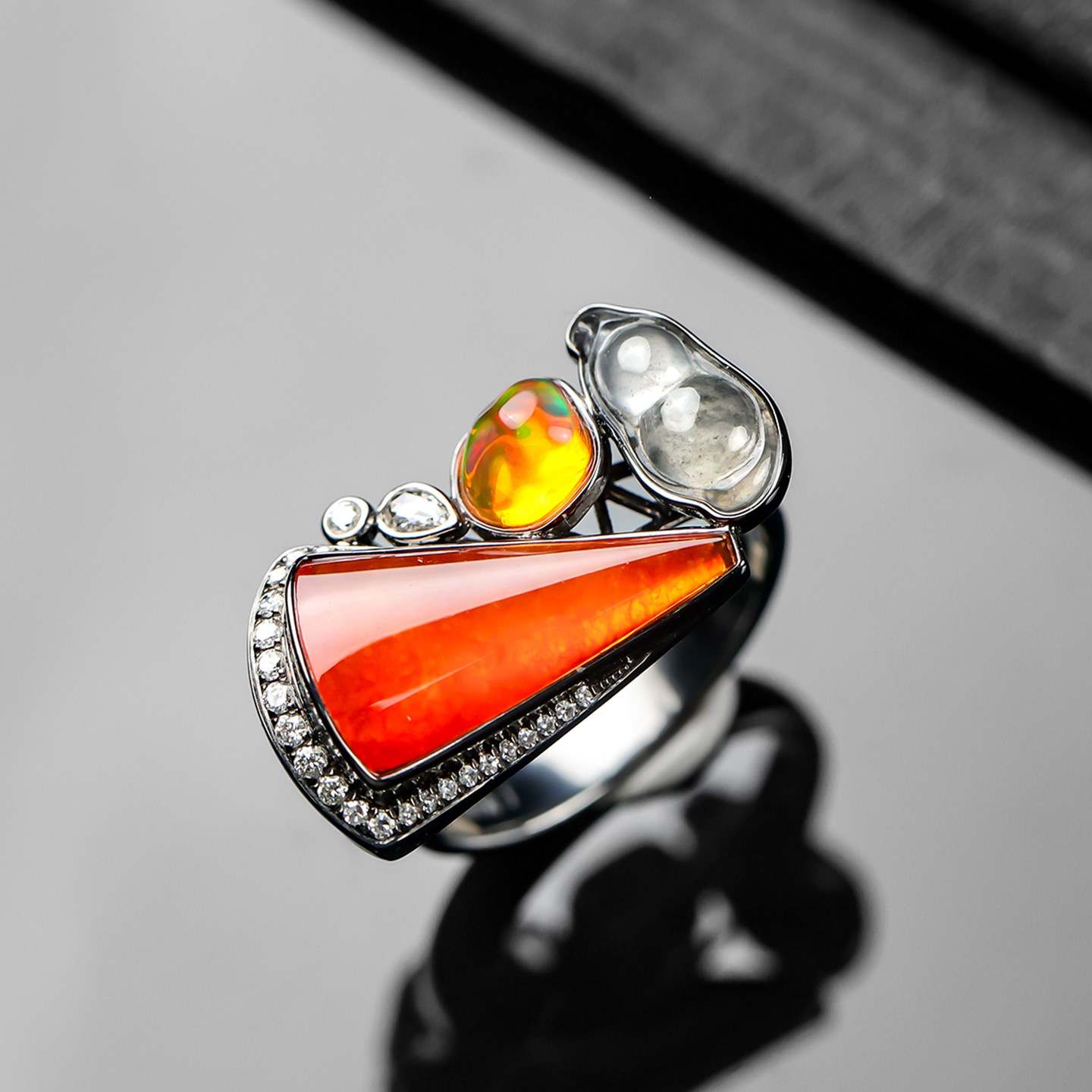 Yangzi Jewelry Chixia Laokeng ice trapezoidal red jade design personalized jade ring 9.8
