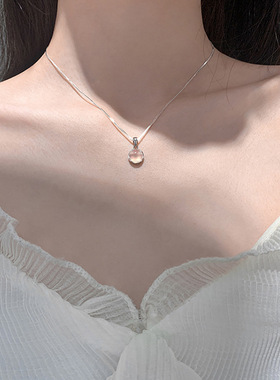 白玉髓圆形吊坠项链设计感