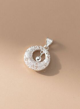 2026新款轻奢花丝平安扣镂空项链吊坠子女灵动吊珠锁骨链礼物包邮