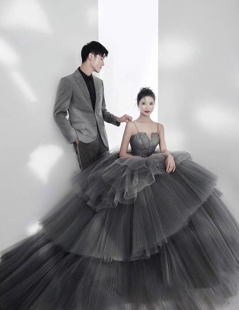 耳夲影楼主题灰色吊带拖尾森系彩纱 耳夲婚纱