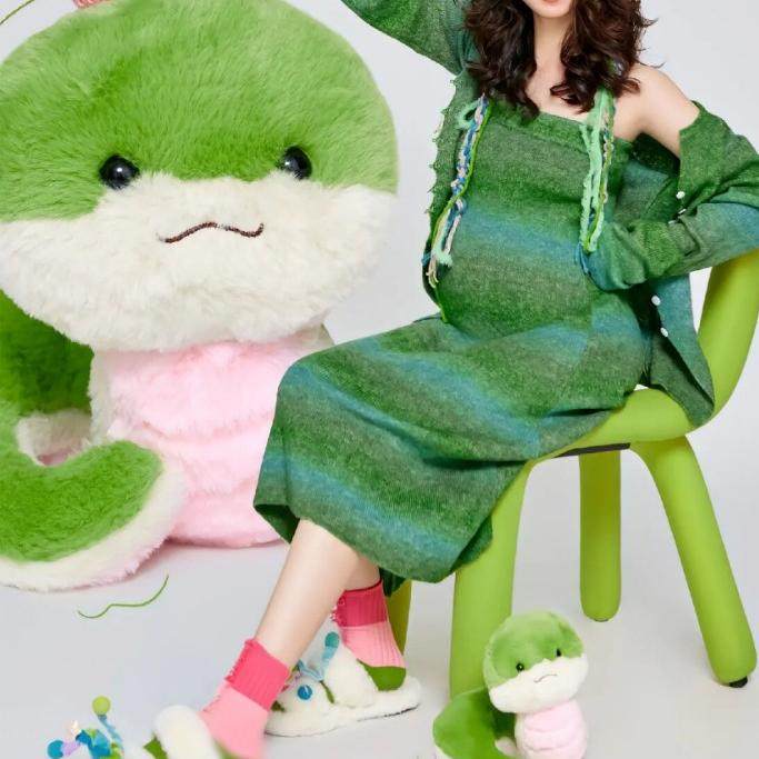 影楼孕妇新年拍照主题绿色针织套装孕妈咪室内艺术照摄影服装,淘宝优惠券,粉丝福利购,淘宝优惠卷