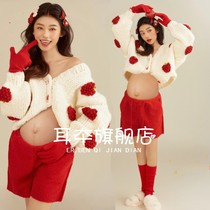 Pregnant Woman Photo Costumes New Movie Building Christmas Themed Art New Year Red Sweater Photography Pregnant Woman Photos