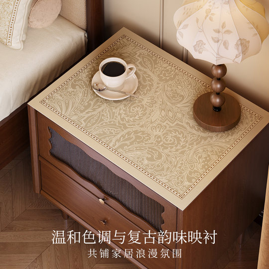 Fanju Attitude Miya leather bedside table mat French