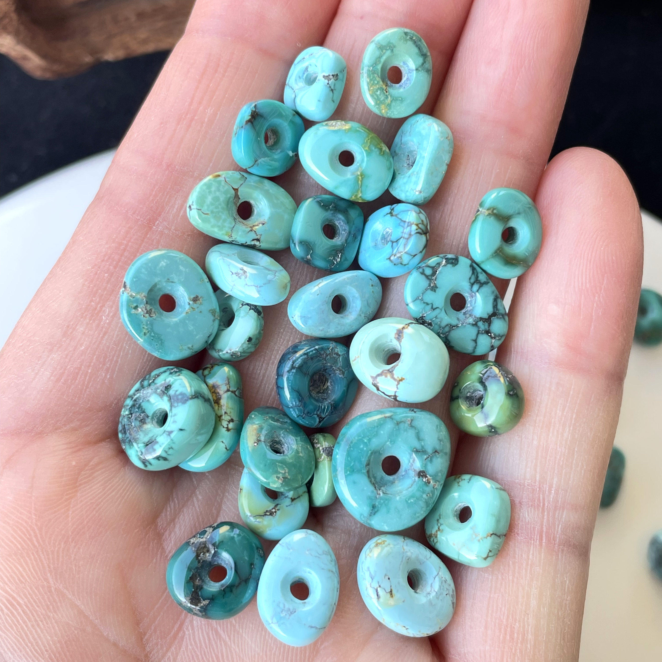 湖北天然绿松石迷你藏扣高瓷随型扣子吊坠原矿三无散珠背云隔珠,淘宝优惠券,粉丝福利购,淘宝优惠卷