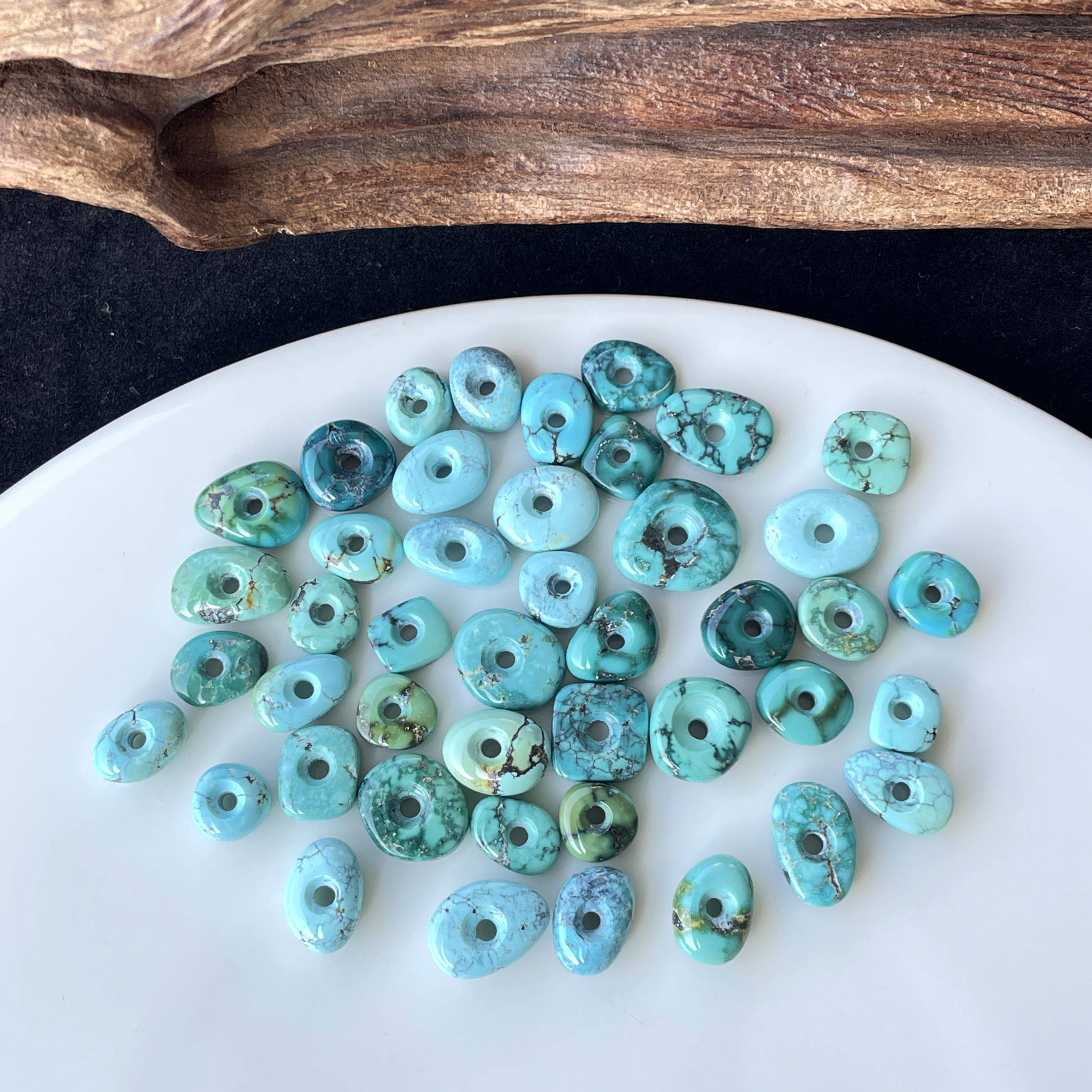 湖北天然绿松石迷你藏扣高瓷随型扣子吊坠原矿三无散珠背云隔珠,淘宝优惠券,粉丝福利购,淘宝优惠卷