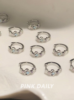 Pink Daily撞色爱心设计感圈圈耳环女心形直针钛钢耳圈耳扣耳饰