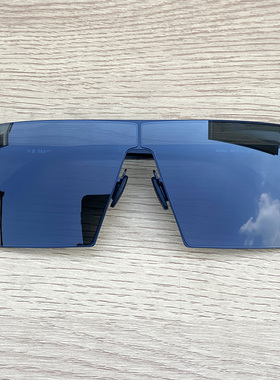 新款方框无螺丝设计未来感偏光镜