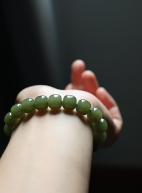 和田玉湖水绿手串老型珠10*11mm
