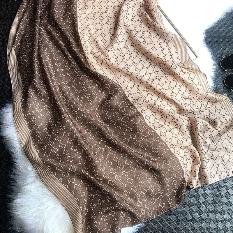 新款时尚字母棉麻丝巾女春秋薄款防晒披肩围巾外搭海边纱巾百搭潮,淘宝优惠券,粉丝福利购,淘宝优惠卷