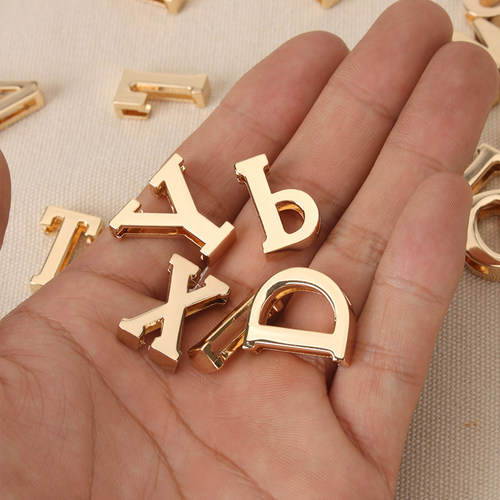 镂空可穿绳 26个英文字母手工DIY皮革五金扣辅料配件高度22mm-图0