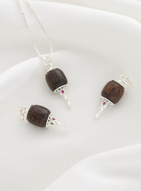 祢饰妮男女通用沉香木天然吊坠