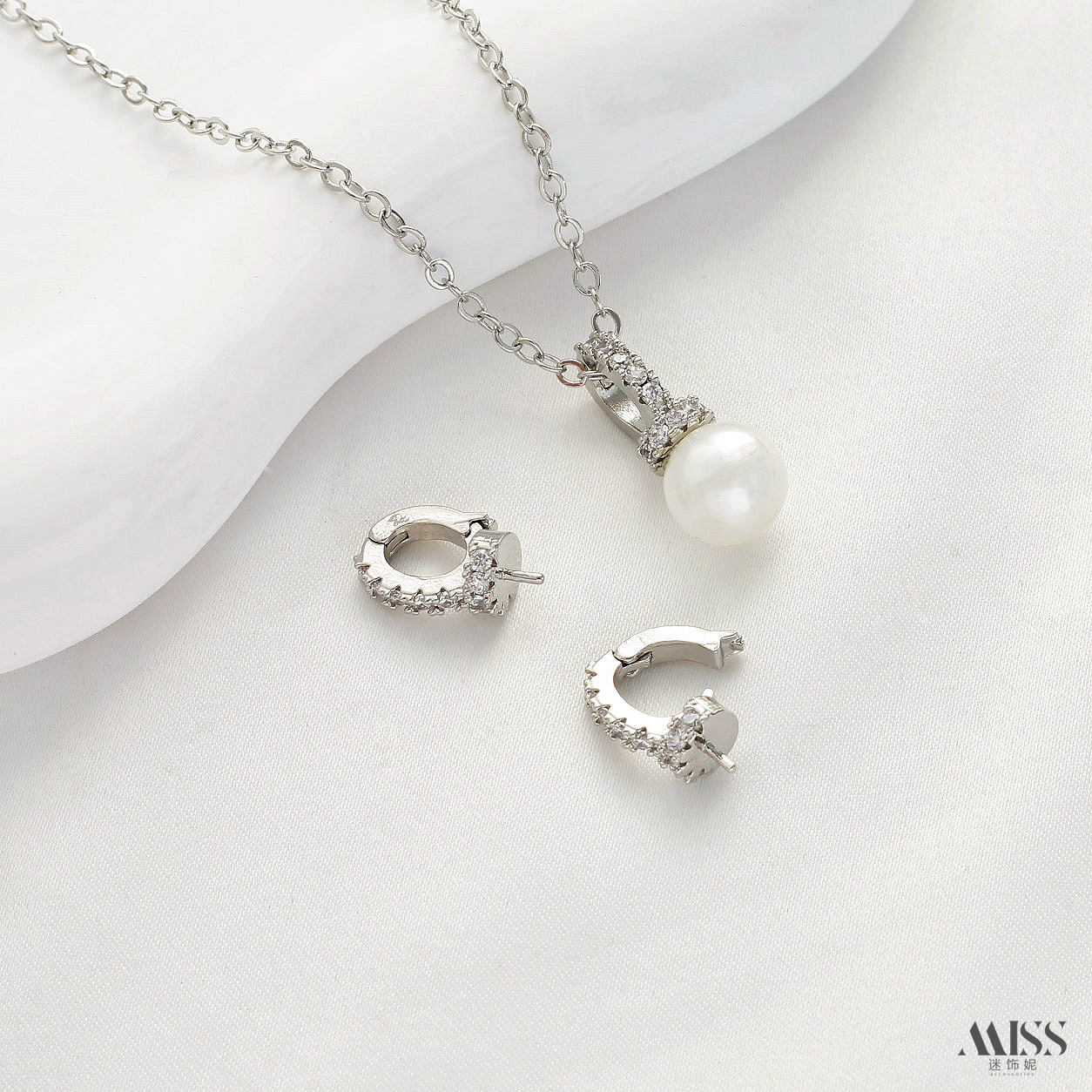 14K包金保色镶锆石扣珍珠吊托羊眼珠托吊坠扣diy手工项链配件 - 图1