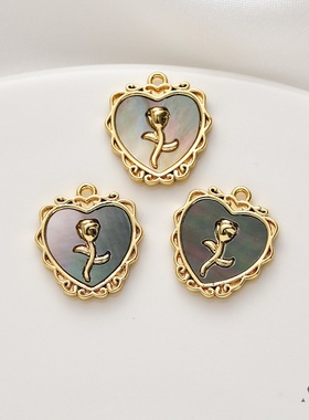 迷饰妮女铜包金镶贝壳保色吊坠