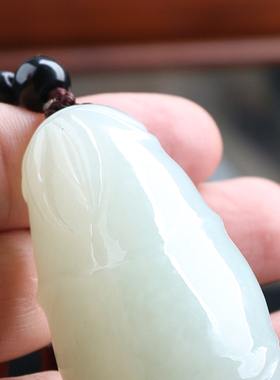 天然节节高吊坠挂件新疆和田玉