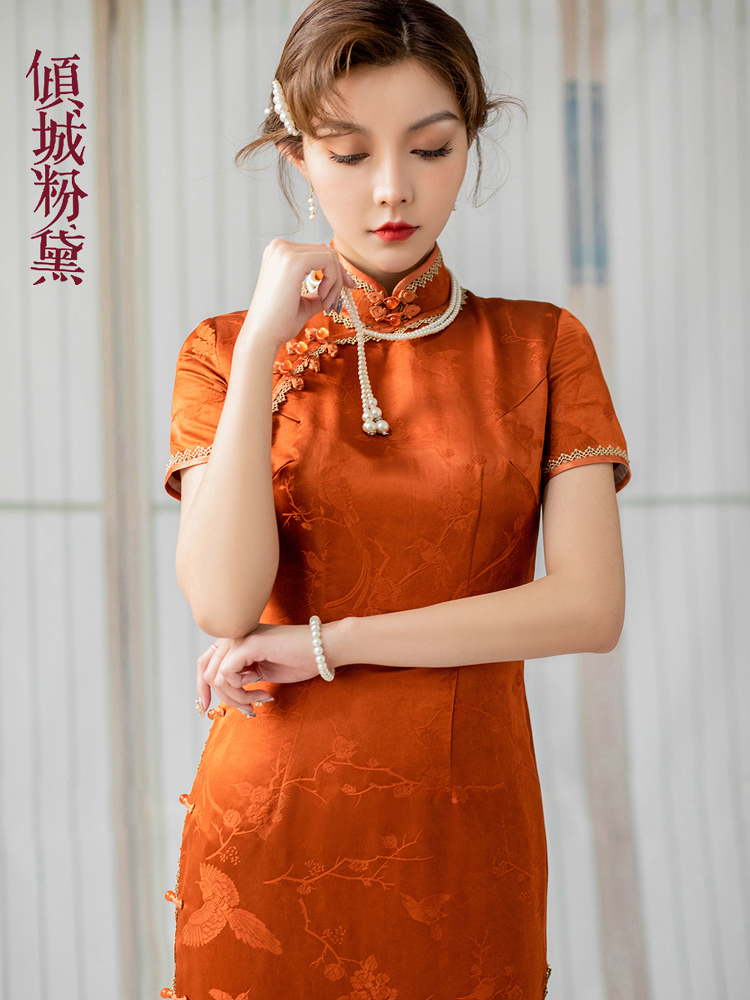 Spring elegant long cheongsam, trend of season, Chinese style Spring elegant long cheongsam, trend of season, Chinese style