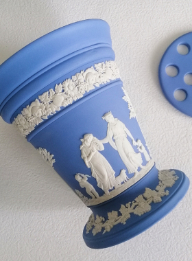 wedgwood经典神话浮雕大花瓶