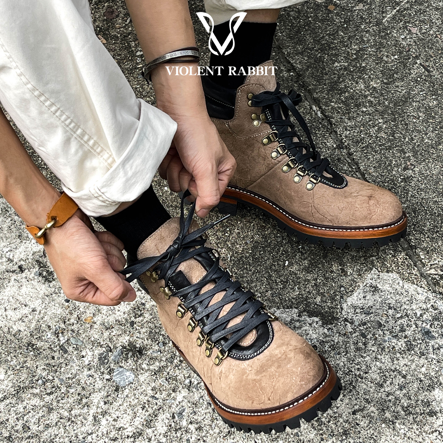 VR兔爷CFS浅卡其疯牛皮工装靴户外登山鞋手工固特异工艺异形山脉 - 图0