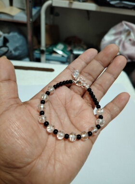 8mm黑白水晶瓷珠串珠手链女生ins小众设计轻奢高级感精致手饰618
