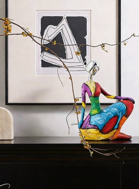 客厅抽象人物手绘树脂雕塑摆件