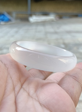 天然白冰玛瑙手镯玉髓冰种荧光原石女时尚百搭一物一拍手环324