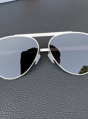 马登无螺丝超轻防紫外线偏光墨镜