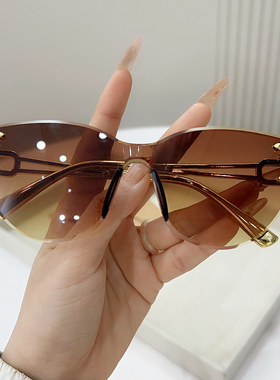 男女太阳镜百搭防紫外线潮酷墨镜遮阳防晒开车时尚街拍女士复古潮