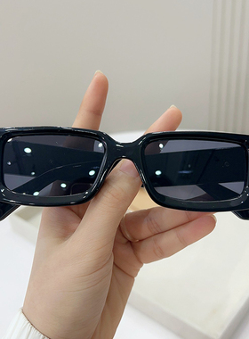2025新款欧美时尚女士方框宽腿印花太阳眼镜百搭小脸款网红墨镜