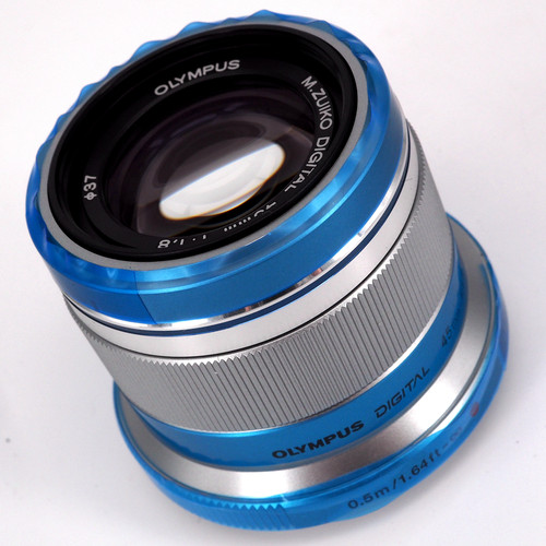 奥林巴斯 45mm F1.8 大光圈便携人像定焦虚化夜拍 镜头  M43卡口 - 图0
