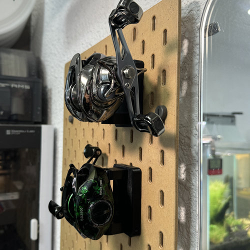 路亚渔轮水滴轮支架  洞洞板配件圆孔板  渔轮展示收纳支架 - 图1