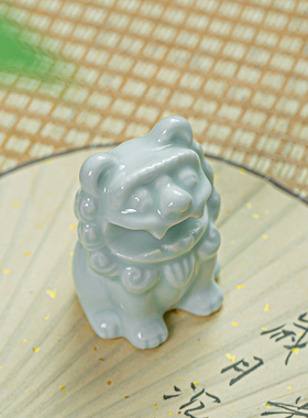 国潮可爱陶瓷小狮子茶宠摆件创意招财书房茶桌茶室装饰品可当笔架