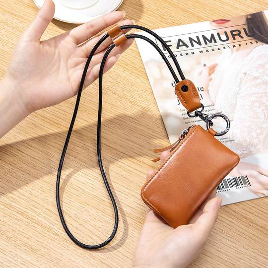 Funda para llaves de cuero genuino con diseño original de He Yi