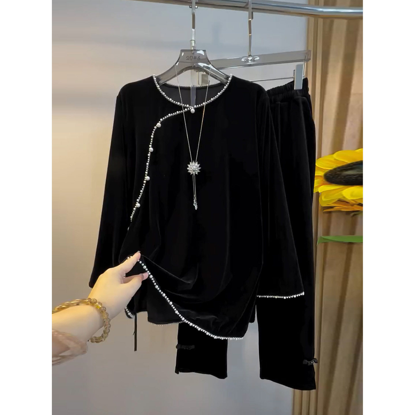 新中式国风特大码女装2025秋季新款高级感钉珠衬衫裤子胖mm两件套,淘宝优惠券,粉丝福利购,淘宝优惠卷