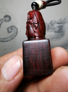 紫檀红木头精雕刻神像观音印章车钥匙扣小吊坠文盘玩手把挂件饰品